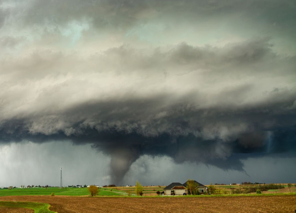 how tornadoes and hurricanes can affect people's lives