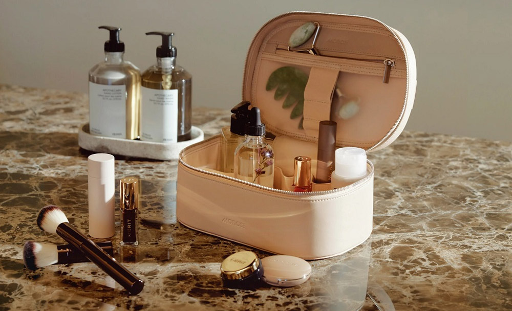 the ultimate guide to buying wholesale cosmetic bags in the uk