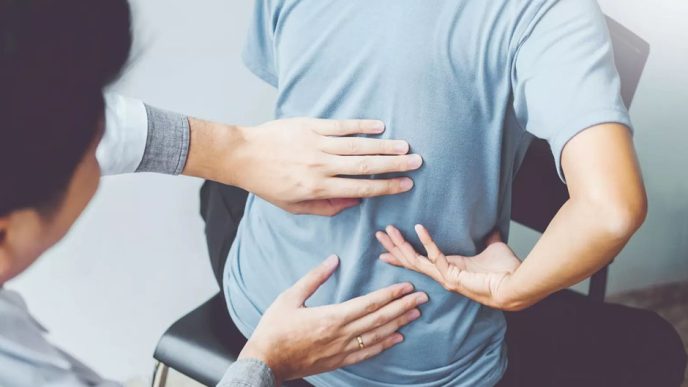 tips for navigating treatment options with your back doctor