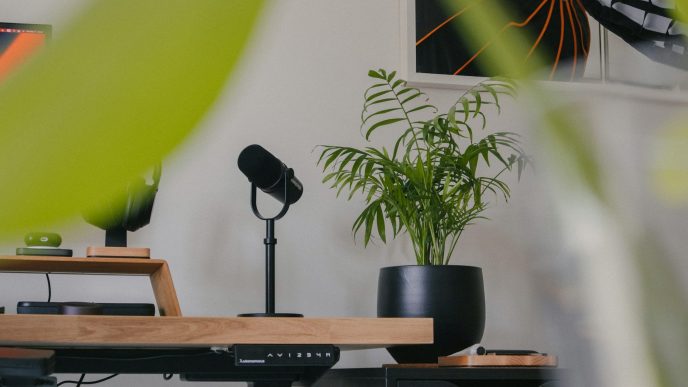 custom desk – shaping a workspace that feels like yours