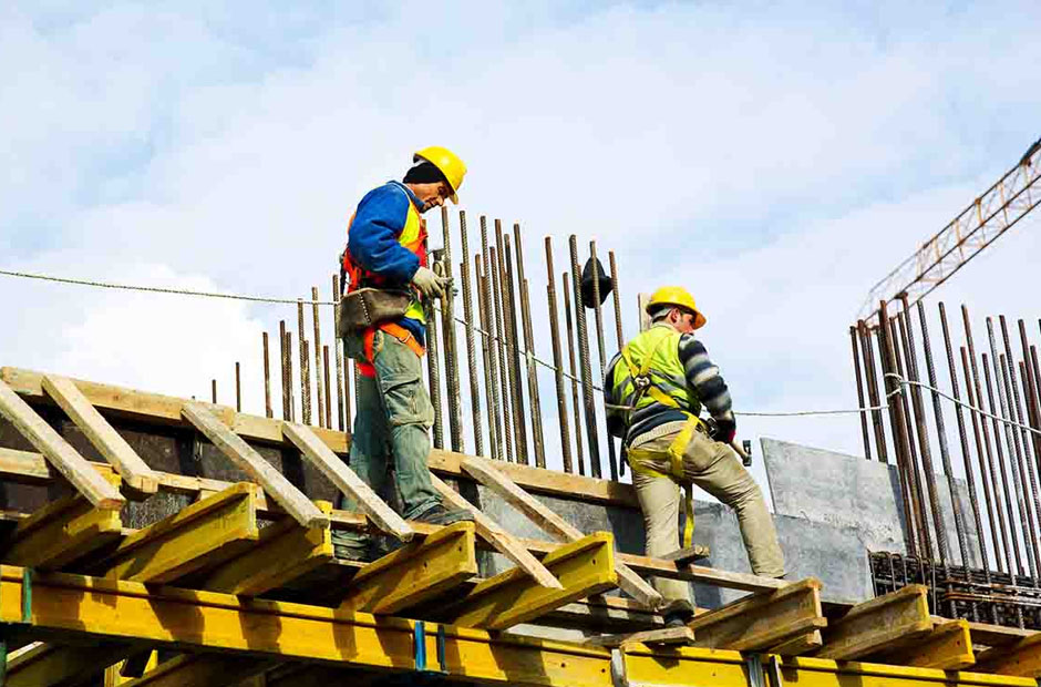how construction sites create slip and fall risks