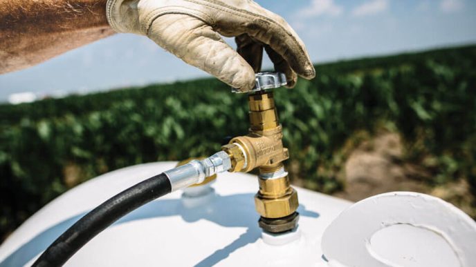 how to maintain a propane tank