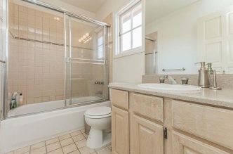 how to modernize a '90s bathroom without major renovations