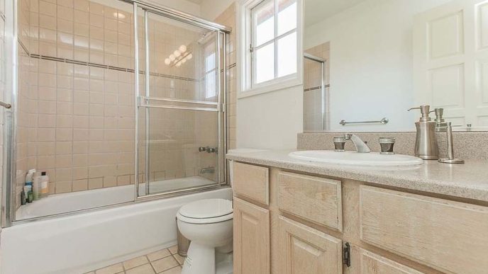 how to modernize a '90s bathroom without major renovations