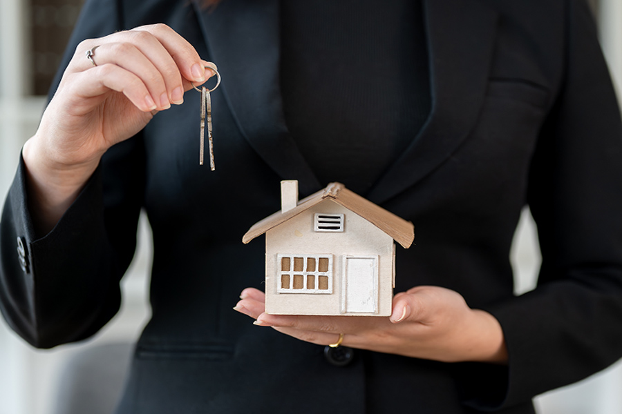 the crucial role of conveyancing in queensland's real estate market