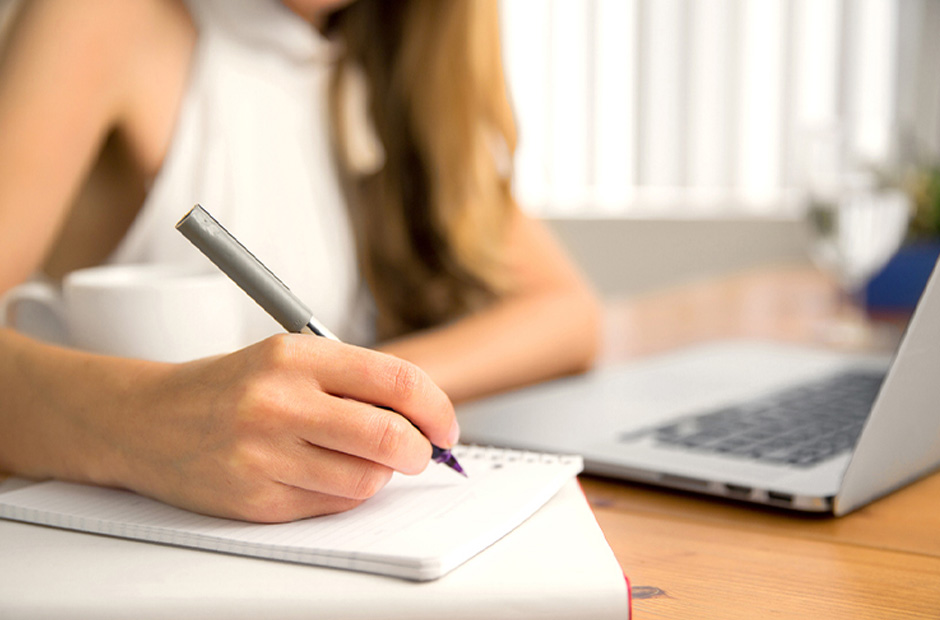 the real benefits of hiring a professional content writing agency