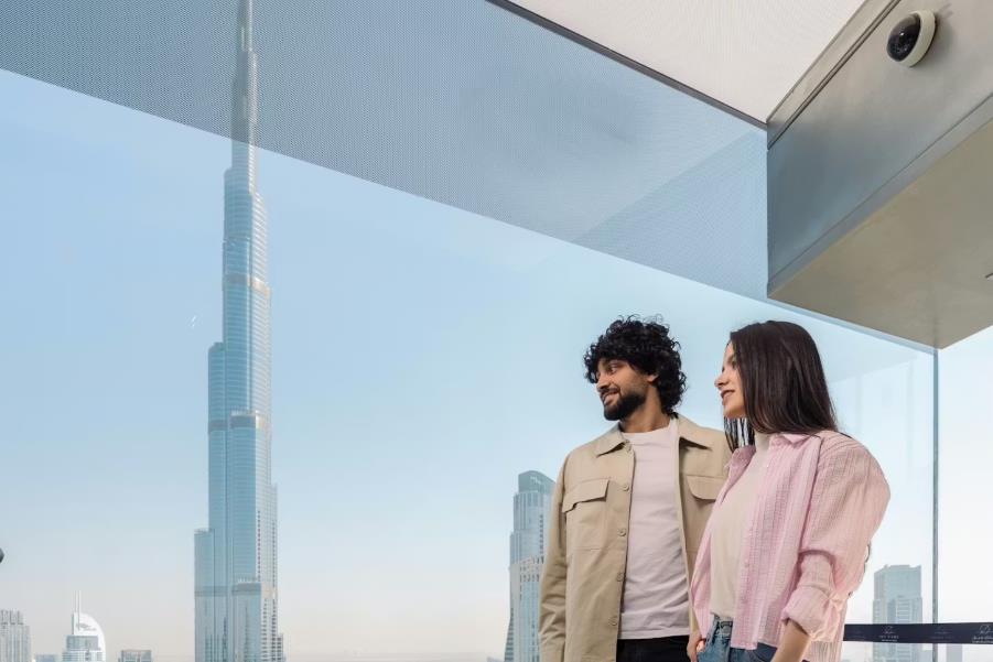 why sky views observatory is must visit attraction in dubai 2