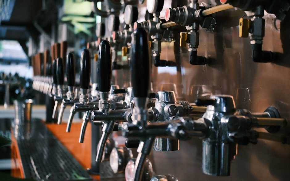 essential beer line maintenance practices for bars and restaurants