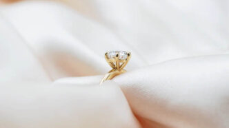 how can buyers balance beauty and practicality in a ring