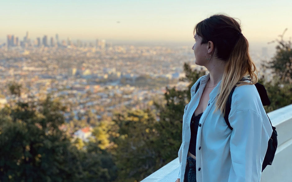 how to use internet in the usa and uk